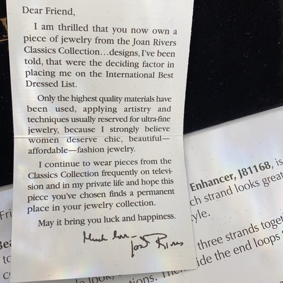 Joan River’s bead necklace and bracelet set in coral, gold and clear. Sz 22” - Picture 7 of 9